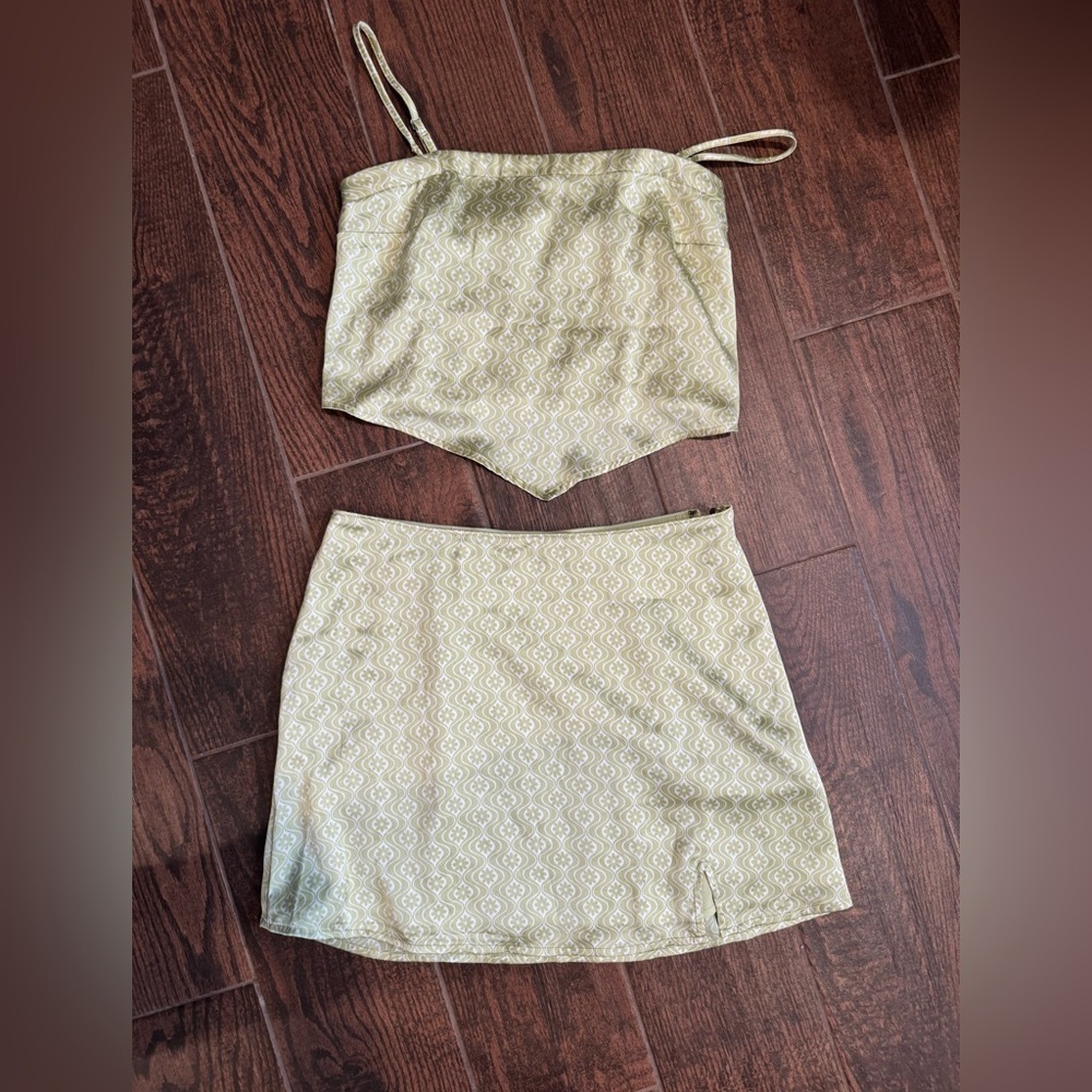 Hollister Floral Bandana Satin 2 Piece Skirt Set